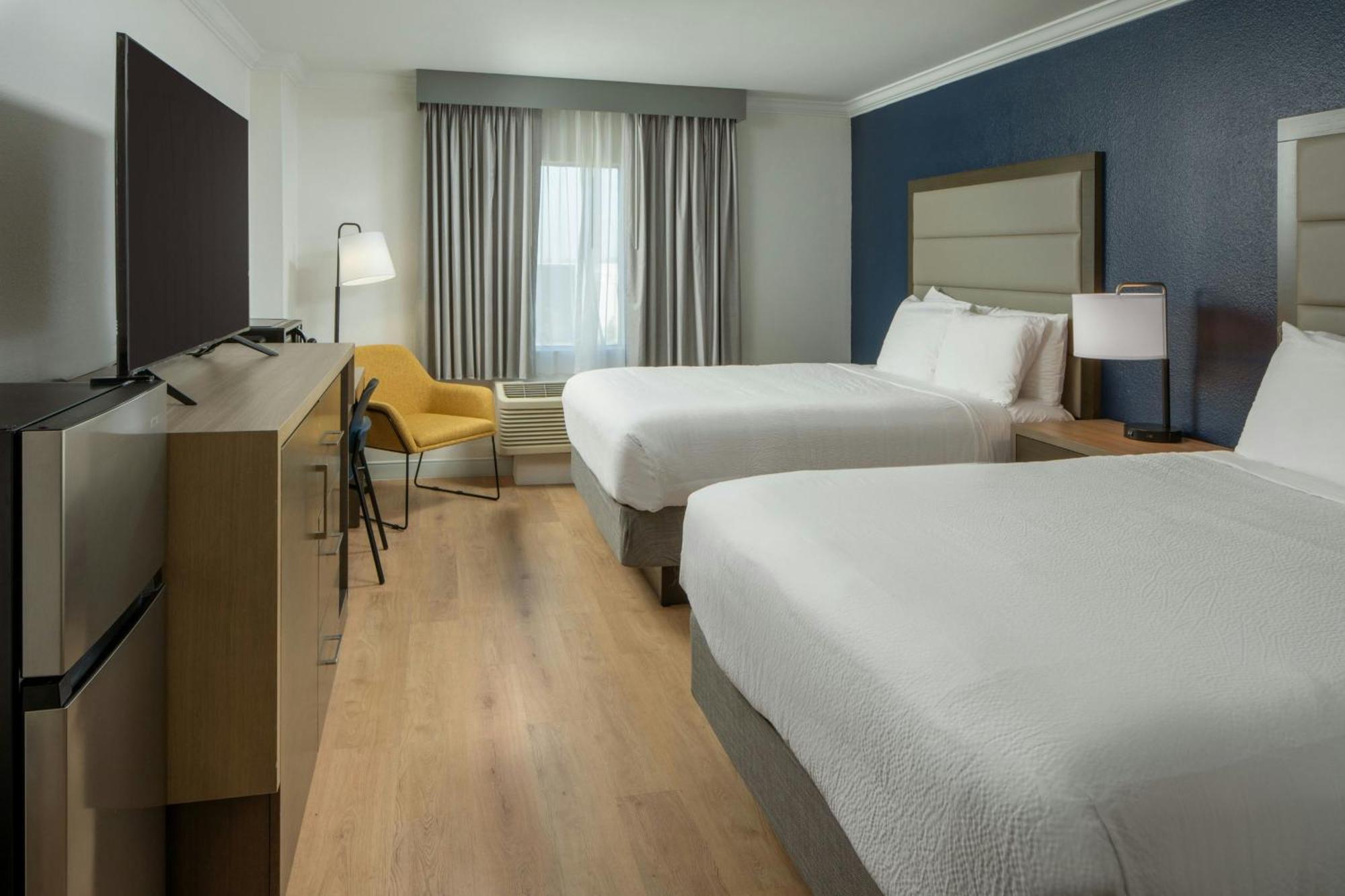 Hotel Express By Marriott 1-10